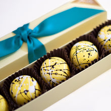 Load image into Gallery viewer, 5 piece box of Lemon Pepper Truffles (Case of 6)