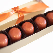 Load image into Gallery viewer, 5 piece box of Classic Milk Truffles (Case of 6)
