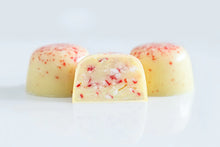 Load image into Gallery viewer, SEASONAL 5 piece box of Peppermint Truffles (Case of 6)
